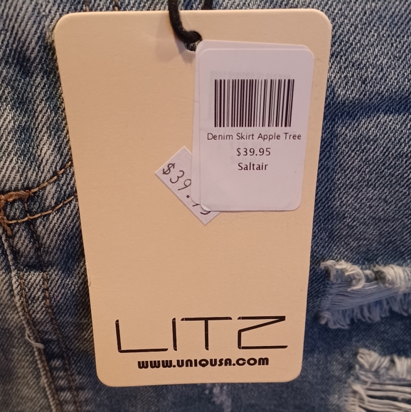 NEW WITH TAGS LITZ PREMIUM DENIM SKIRT STYLE NO. S-2291F SIZE MEDIUM DISTRESSED - Picture 3 of 7